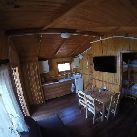 Orman Evi Pola Ustronie Morskie